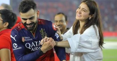 Virat Kohli and Anushka Sharma RCB vs MI Match